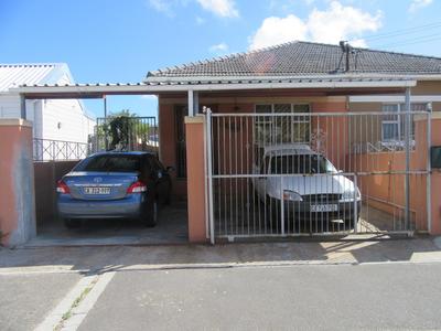 House For Sale in Kensington, Cape Town